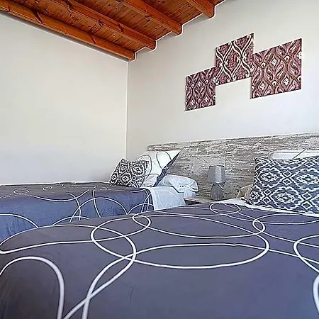 Hotel Casa En Playa De As Sinas 3*