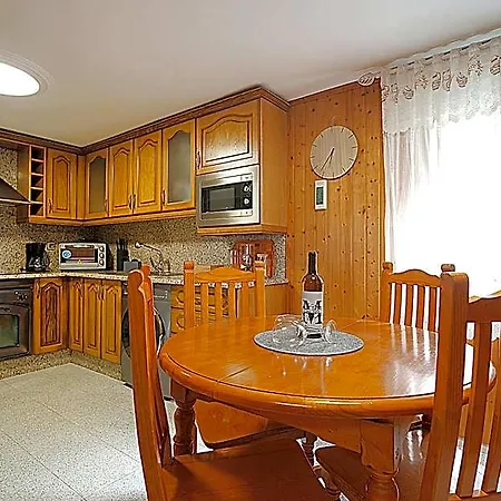 Hotel Casa En Playa De As Sinas 3*